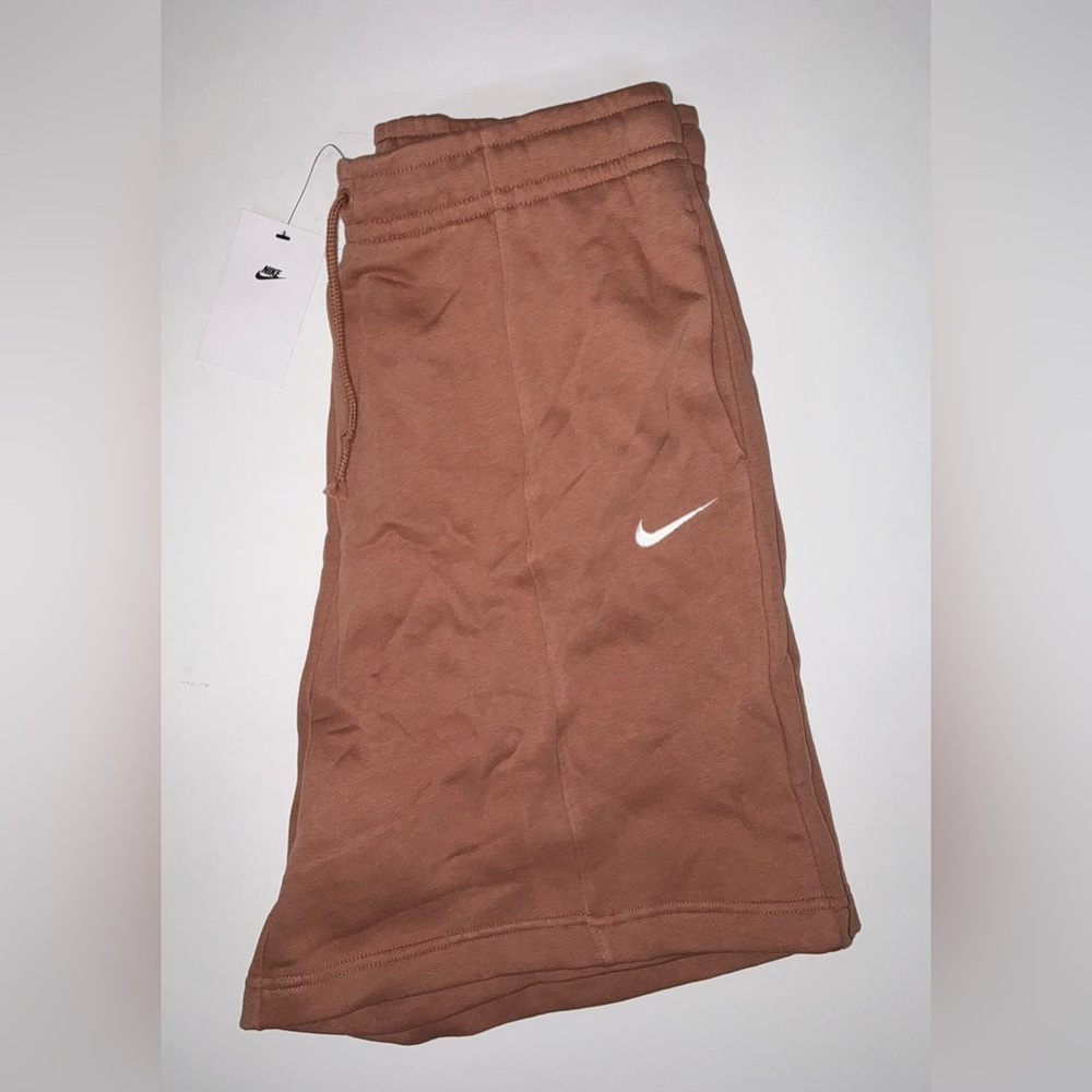 Women's Sportswear Essential Collection Fleece High-Rise Shorts